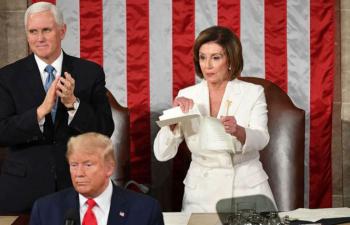 Pelosi rips up Trump's State of the Union speech
